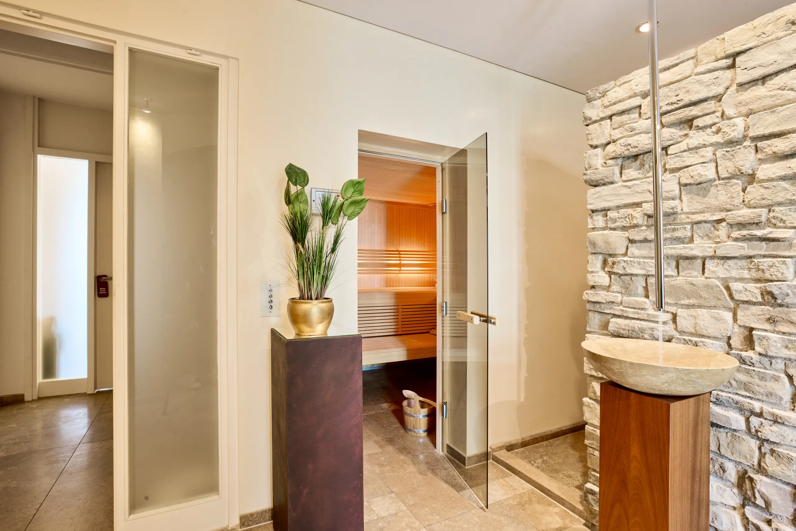 Maximilian Meyer Friseur Unterhaching Day Spa Sauna