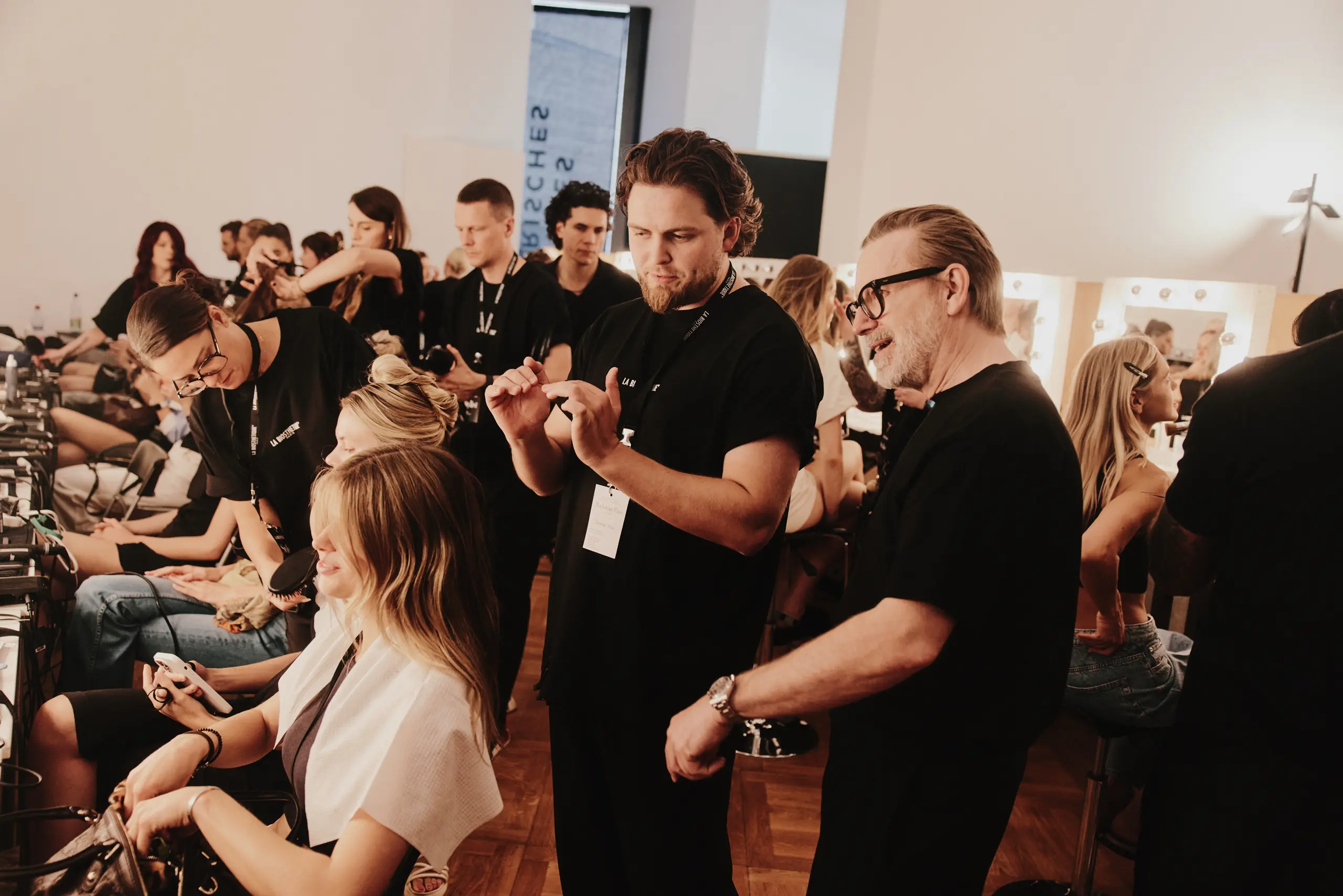 Maxilimian Meyer Hair and Beauty Experts Unterhaching News 25 06 LABIOSTHETIQUE BFW25 16 CARD 0302