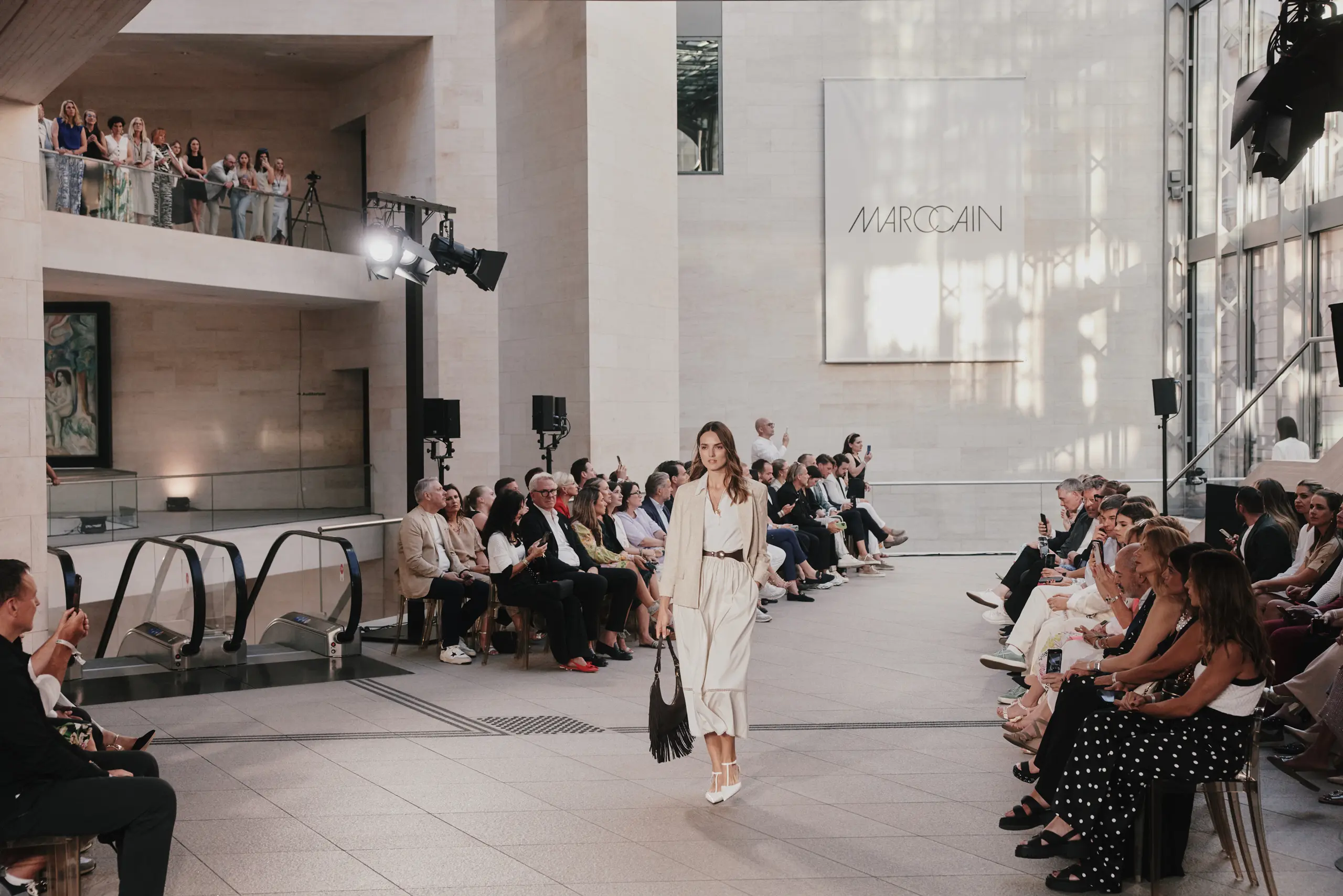 Maxilimian Meyer Hair and Beauty Experts Unterhaching News 25 06 LABIOSTHETIQUE BFW25 22 CARD 0341