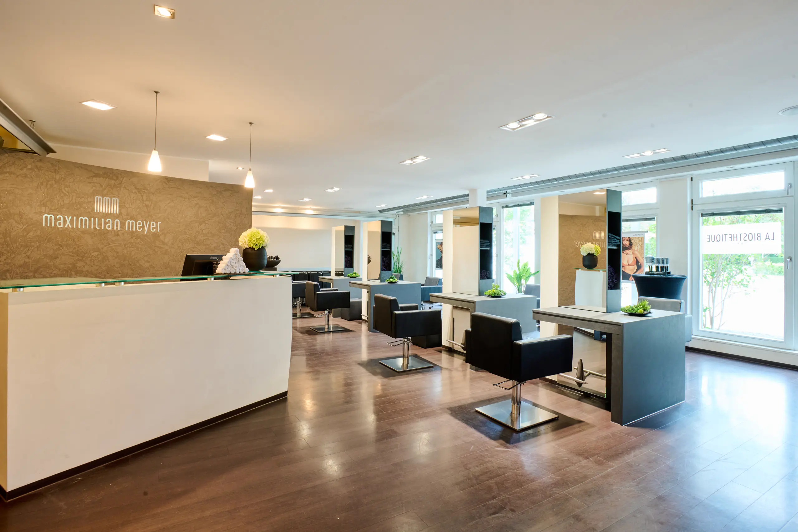 Maximilian Meyer Friseur Unterhaching Salon Friseurbereich(1)