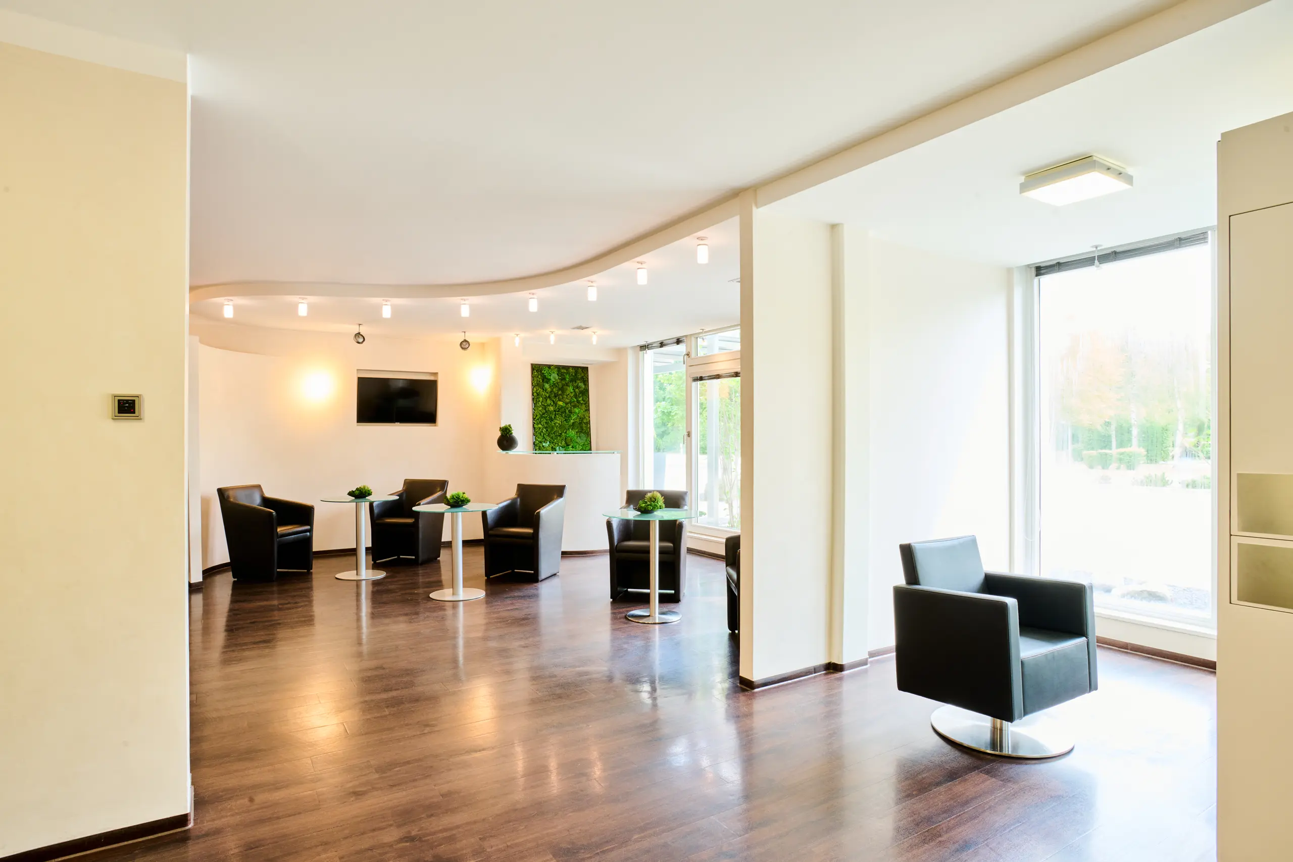 Maximilian Meyer Friseur Unterhaching Salon Friseurbereich3