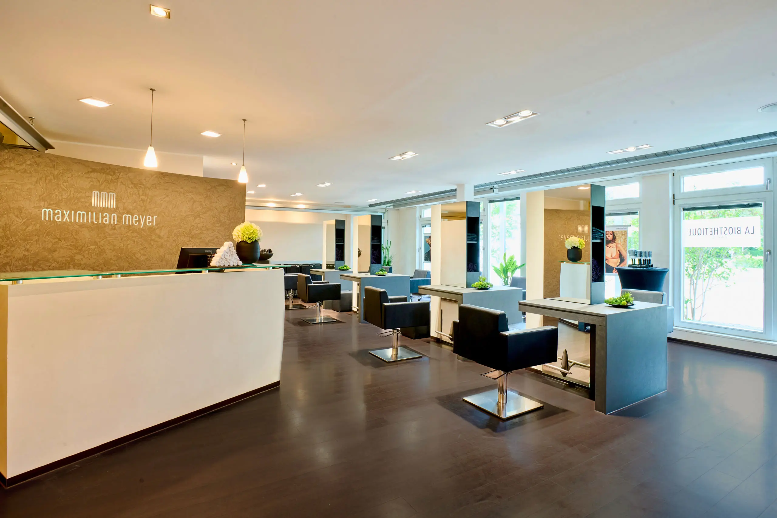 Maximilian Meyer Friseur Unterhaching Salon Friseurbereich4